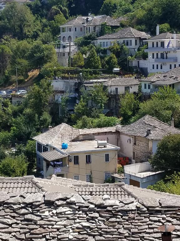Lori'S Traditional House Gjirokaster Ngoại thất bức ảnh