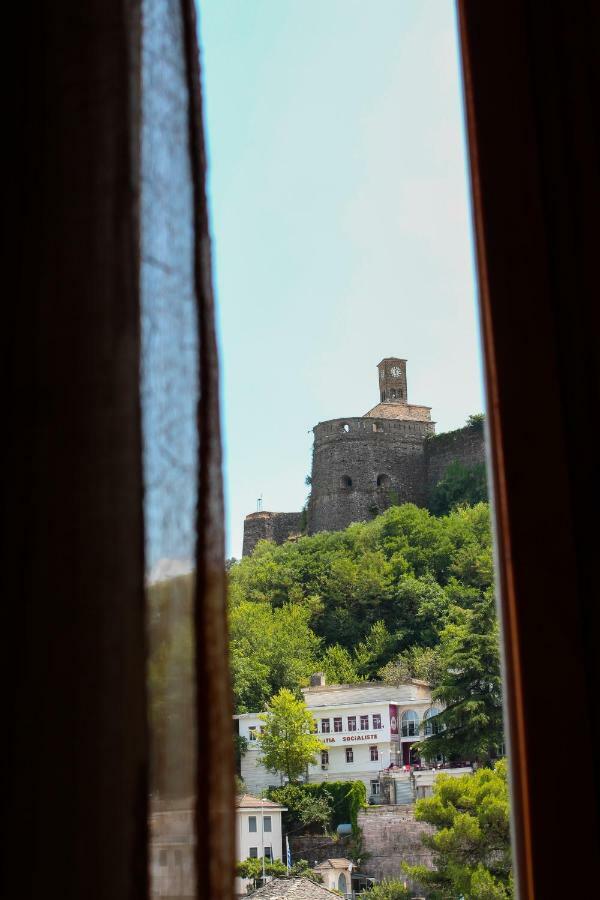 Lori'S Traditional House Gjirokaster Ngoại thất bức ảnh